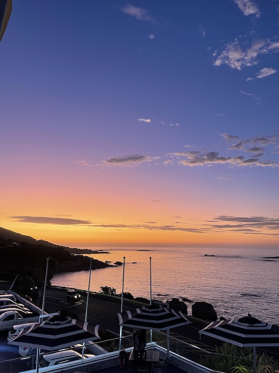 The sunset from the balcony of the Leopard Bar at the 12 Apostles Hotel