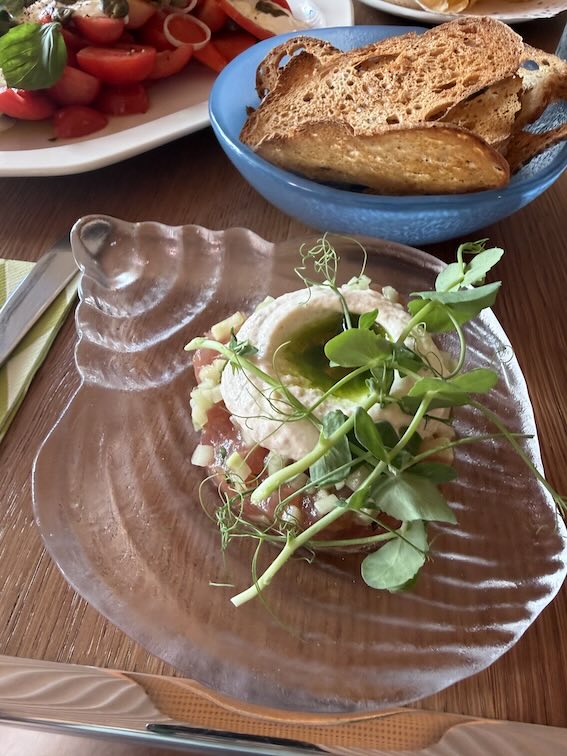 Arlecchino's tuna tartare