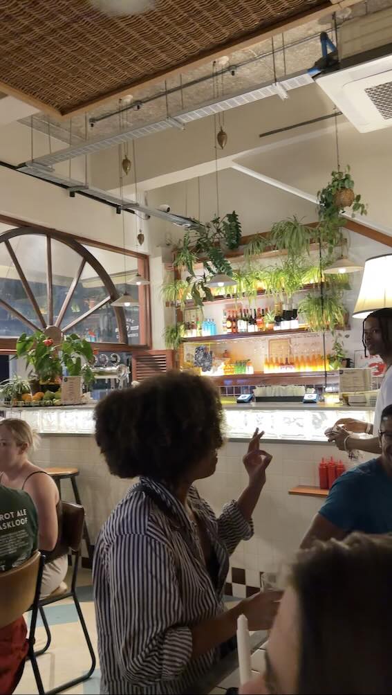 Maggy Lou's at night