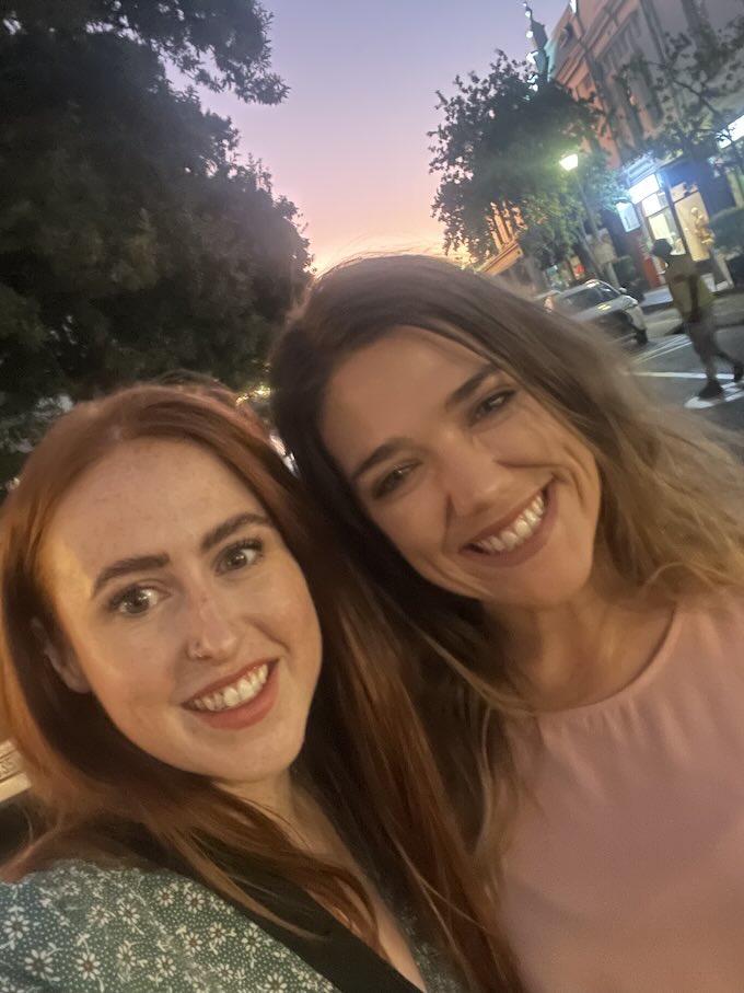Hannah and Sarah Stellenbosch selfie