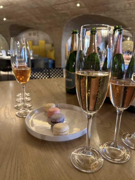 MCC and Macarons Haute Cabriere